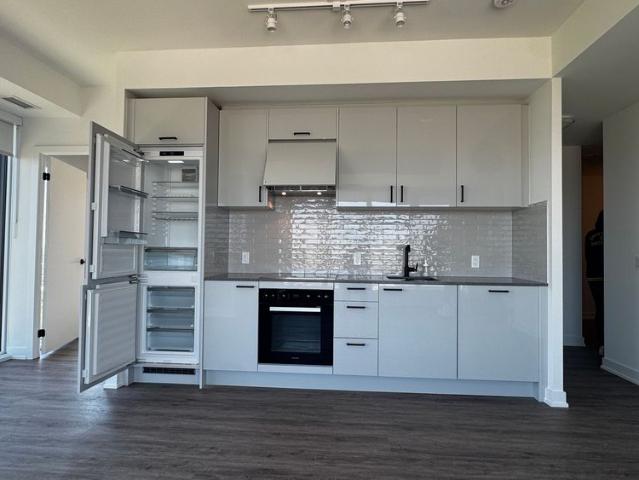 For Lease 5 Quarrington Lane Unit# 2709, Toronto, Ontario