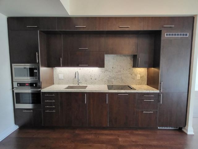 For Lease 5 Sheppard Avenue Unit# 2022, Toronto, Ontario