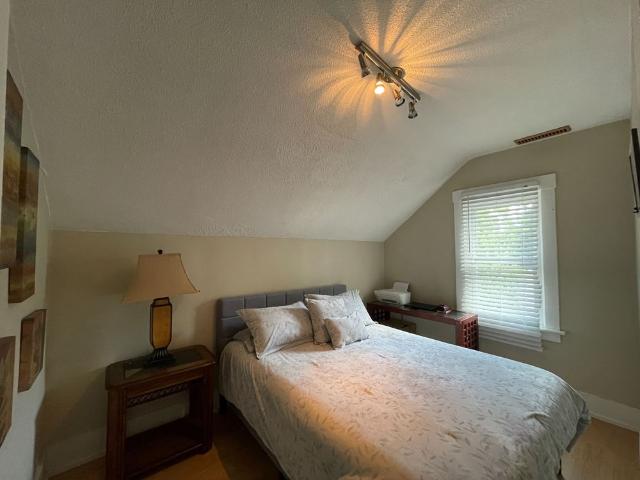 For Lease 6042 CULP STREET UPPER UNIT N/A, Niagara Falls, Ontario