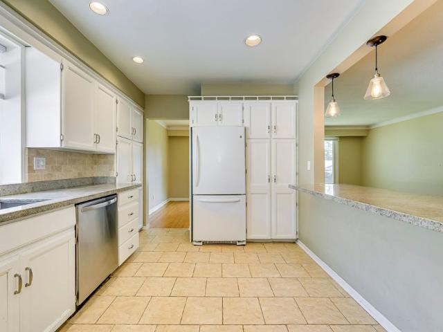 For Lease 604 Bridle Wood, Burlington, Ontario