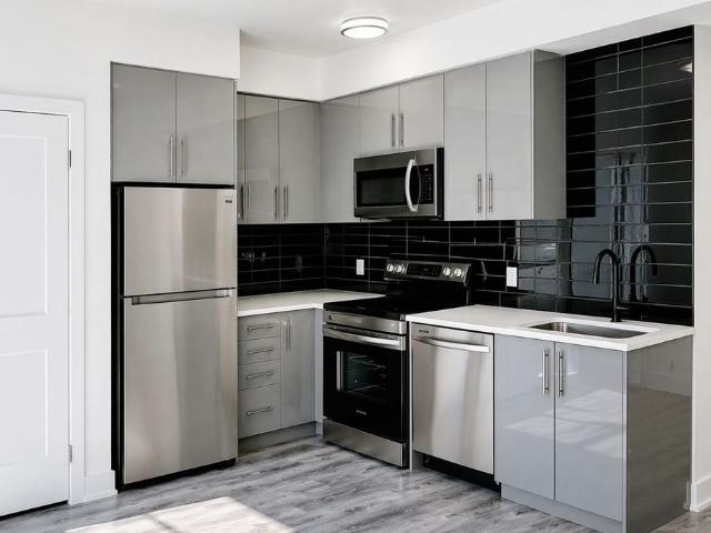 For Lease 6065 McLEOD Road Unit# 102, Niagara Falls, Ontario