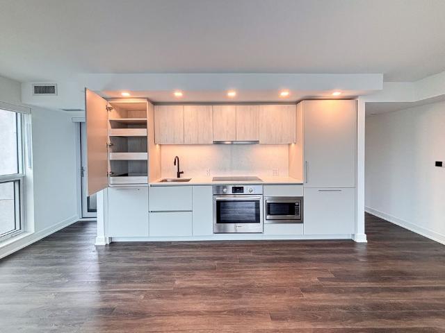 For Lease 609 Sherbourne Street Unit# 1402, Toronto, Ontario