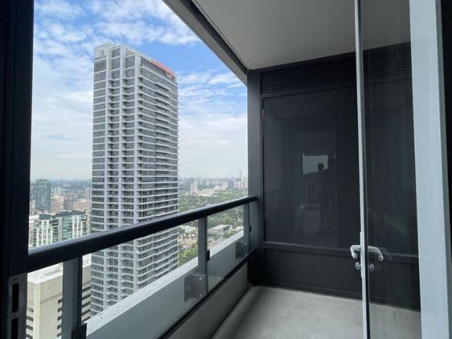 For Lease 609 Sherbourne Street Unit# 4402, Toronto, Ontario