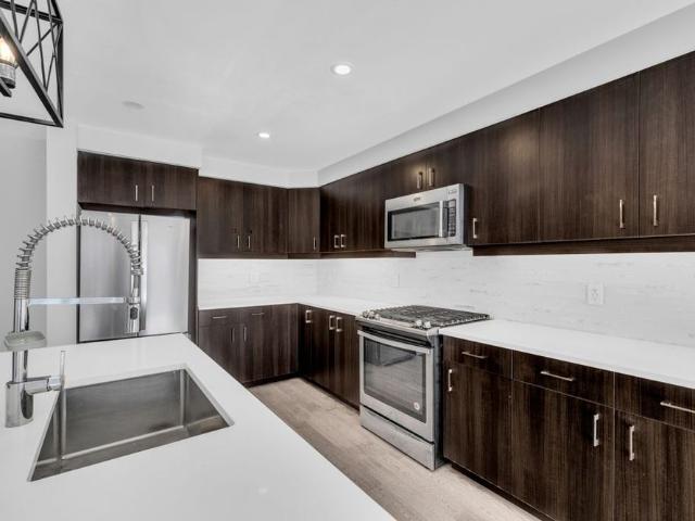 For Lease 600 Parade Drive, Stittsville Munster Richmond, Ontario