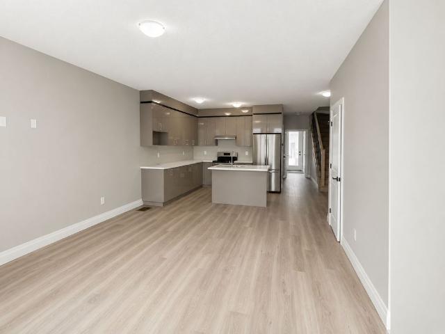 For Lease 60 KEYSTONE Trail, Welland, Ontario