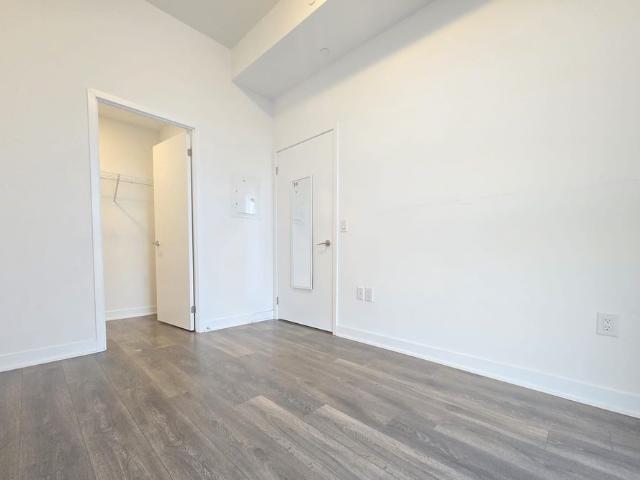 For Lease 60 Honeycrisp Crescent Unit# 1010, Vaughan, Ontario