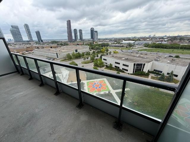 For Lease 60 Honeycrisp Crescent Unit# 1012, Vaughan, Ontario