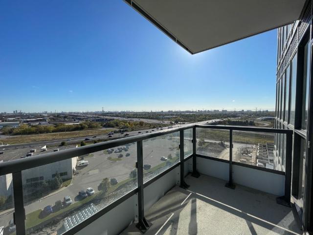For Lease 60 Honeycrisp Crescent Unit# 1117, Vaughan, Ontario