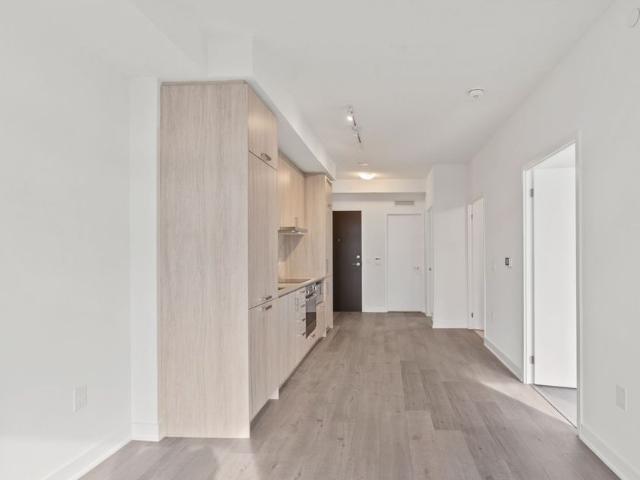 For Lease 60 Honeycrisp Crescent Unit# 720, Vaughan, Ontario