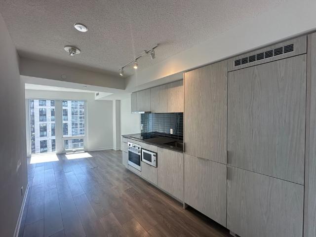 For Lease 60 Shuter Street Unit# 2602, Toronto, Ontario