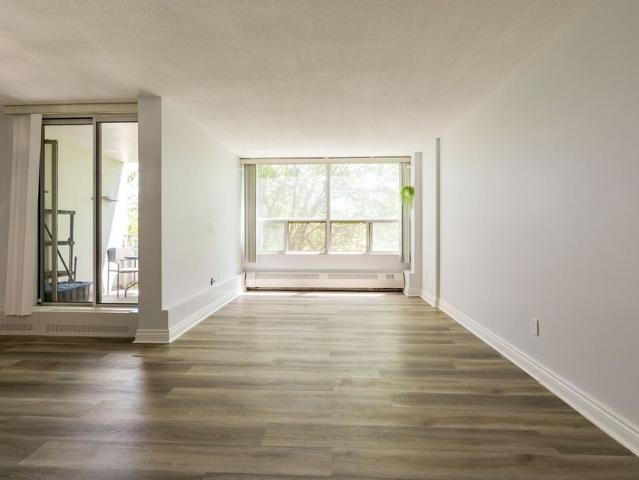 For Lease 60 Pavane Linkway N/A Unit# 207, Toronto, Ontario