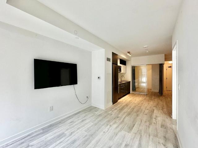 For Lease 60 Princess Street Unit# 338, Toronto, Ontario