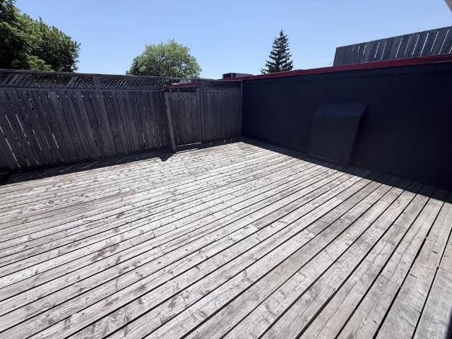 For Lease 611 Danforth Avenue Unit# Apt 2, Toronto, Ontario