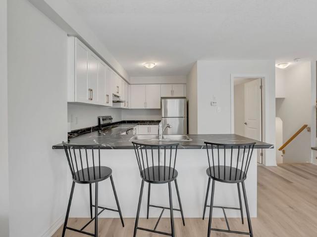 For Lease 61 Dryden Lane, Hamilton, Ontario