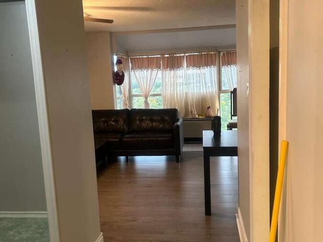 For Lease 61 Markbrook Lane Unit# 910, Toronto, Ontario