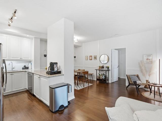 For Lease 628 Fleet Street Unit# 711, Toronto, Ontario