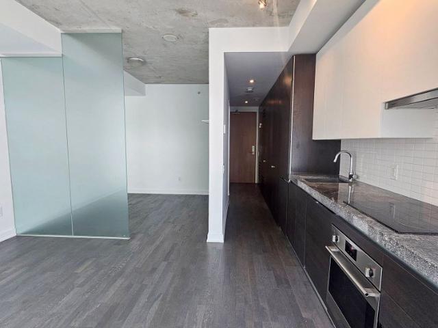 For Lease 629 King Street Unit# 420, Toronto, Ontario