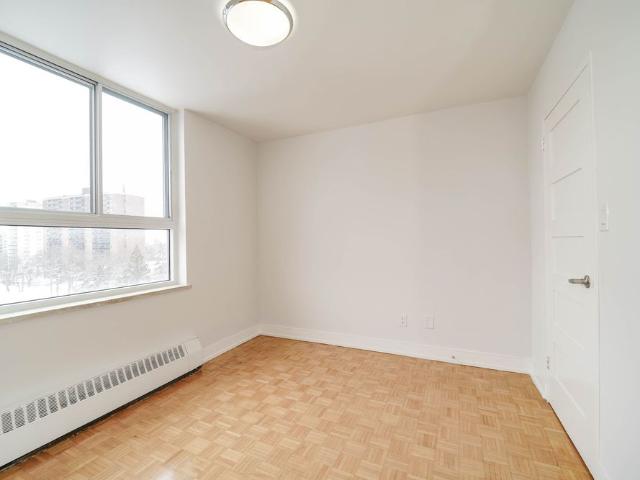 For Lease 6200 Bathurst Street Unit# 310, Toronto, Ontario