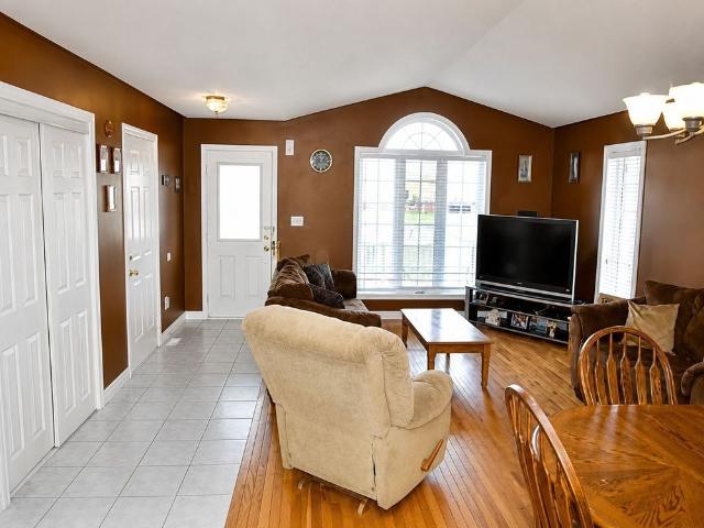 For Lease 62 Highland Road Unit# Upper, Hamilton, Ontario