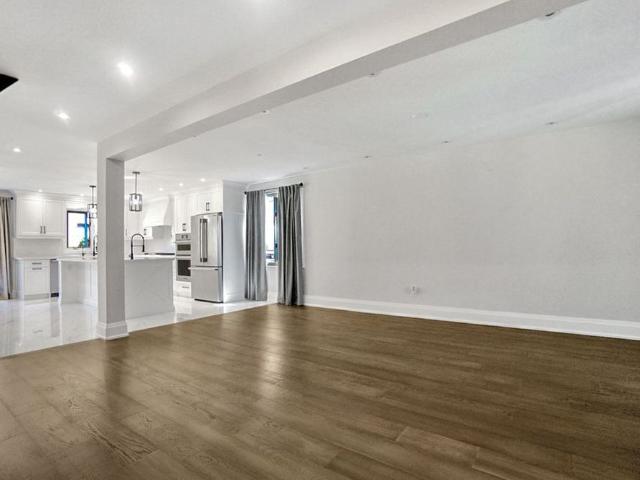 For Lease 62 Royal Garden Boulevard, Vaughan, Ontario