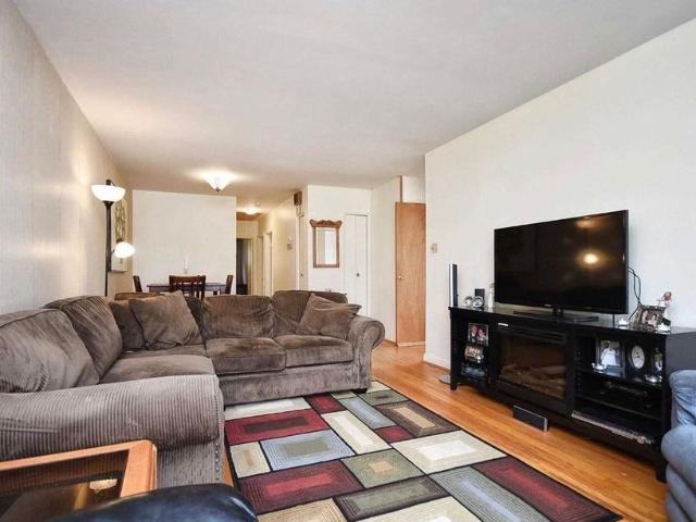 For Lease 62 Tecumseh Drive Unit# Main, Aurora, Ontario