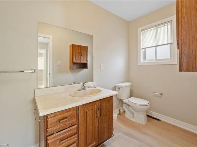 For Lease 6344 DRUMMOND Road Unit# 1, Niagara Falls, Ontario