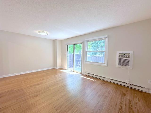 For Lease 6310F Battleford Road, Mississauga, Ontario