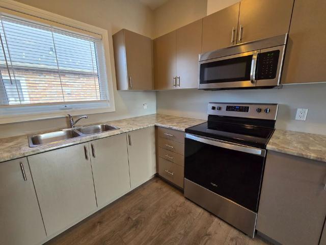 For Lease 631 Bloor Street Unit# 2, Oshawa, Ontario