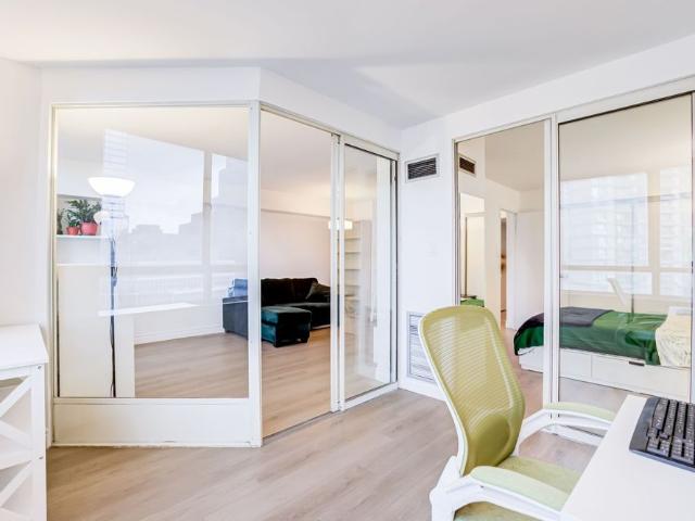 For Lease 633 Bay Street Unit# 2602, Toronto, Ontario