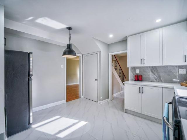 For Lease 63 Rossburn Drive, Toronto, Ontario