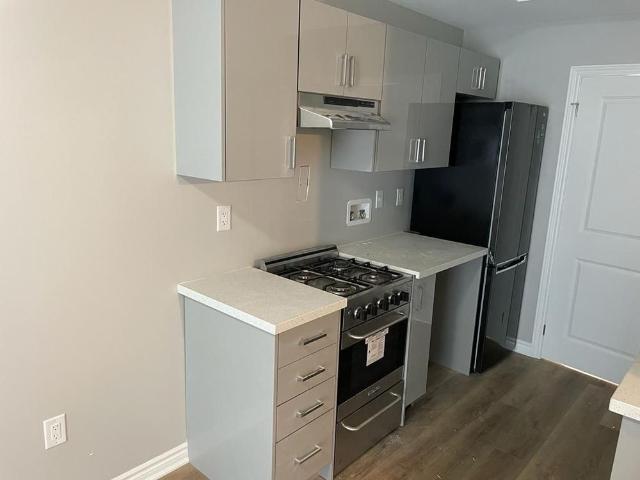 For Lease 646 Lansdowne Avenue Unit# 3, Toronto, Ontario