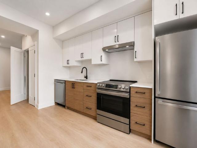 For Lease 655 Donat Street Unit# 8, Vanier and Kingsview Park, Ontario