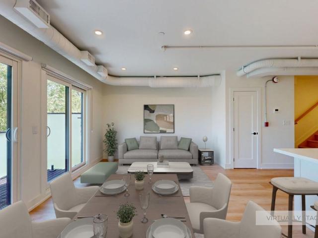 For Lease 656 Annette Street Unit# 302, Toronto, Ontario