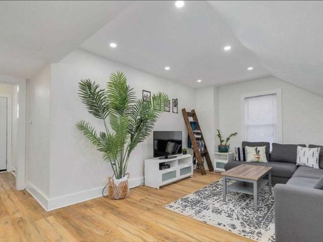 For Lease 659 Dolph St Street Unit# Upper, Cambridge, Ontario