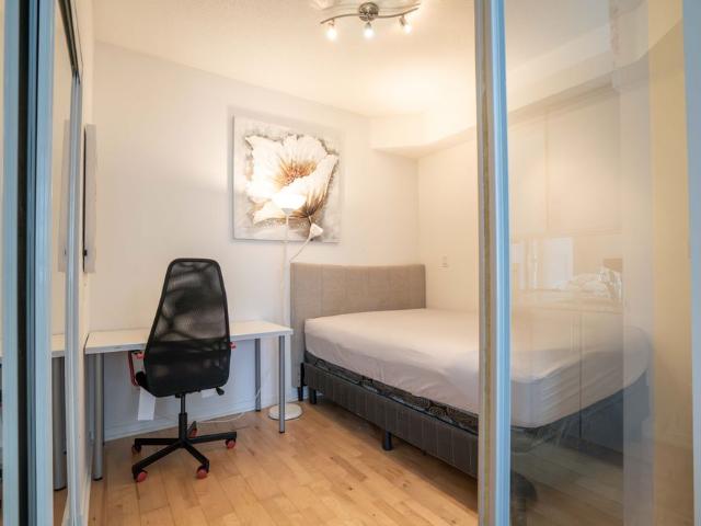 For Lease 65 Bremner Boulevard Unit# 1207, Toronto, Ontario