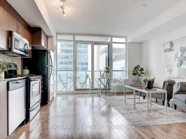 For Lease 65 Bremner Boulevard Unit# 3004, Toronto, Ontario