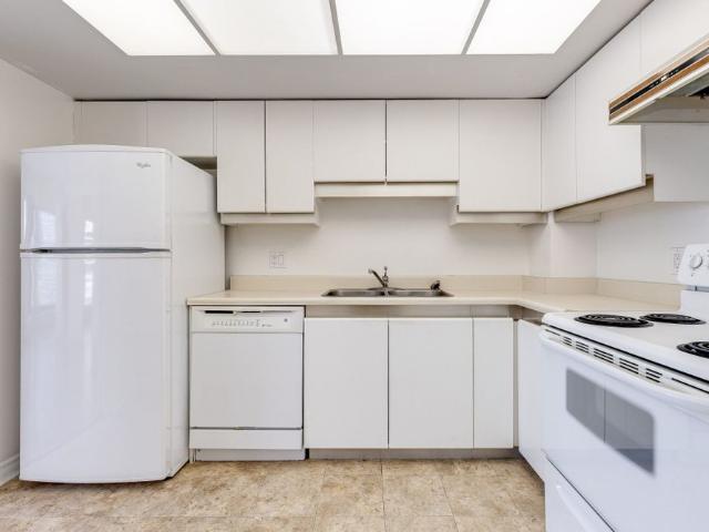 For Lease 65 Harbour Square Unit# 3209, Toronto, Ontario