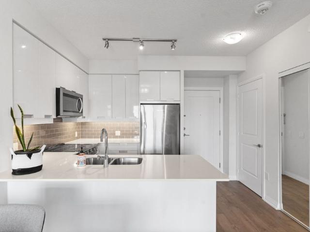 For Lease 65 Watergarden Drive Unit# 405, Mississauga, Ontario