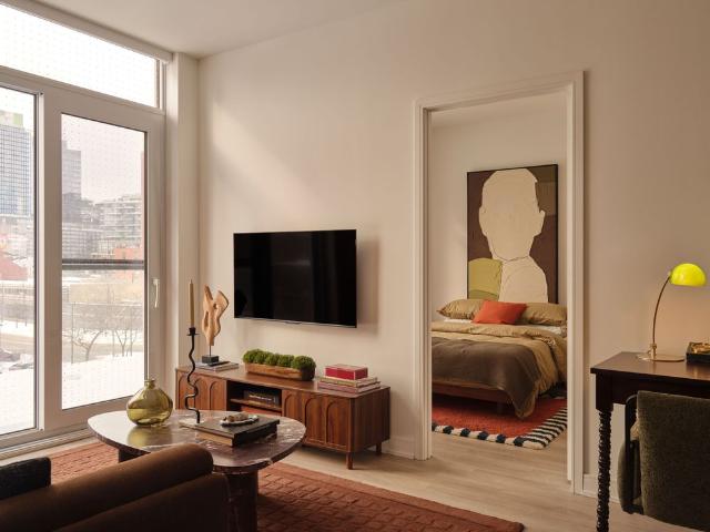 For Lease 65 Trinity Street Unit# 826, Toronto, Ontario