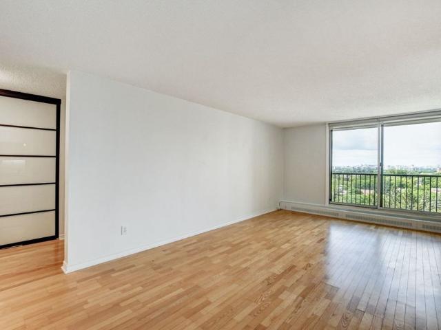 For Lease 665 Bathgate Drive Unit# 1003, Overbrook Castleheights and Area, Ontario