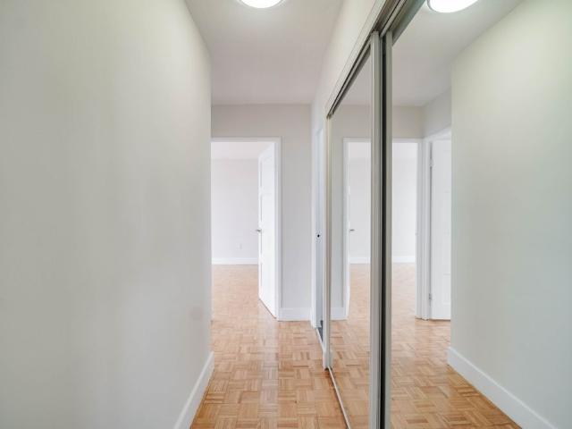 For Lease 666 Spadina Avenue Unit# 2411, Toronto, Ontario