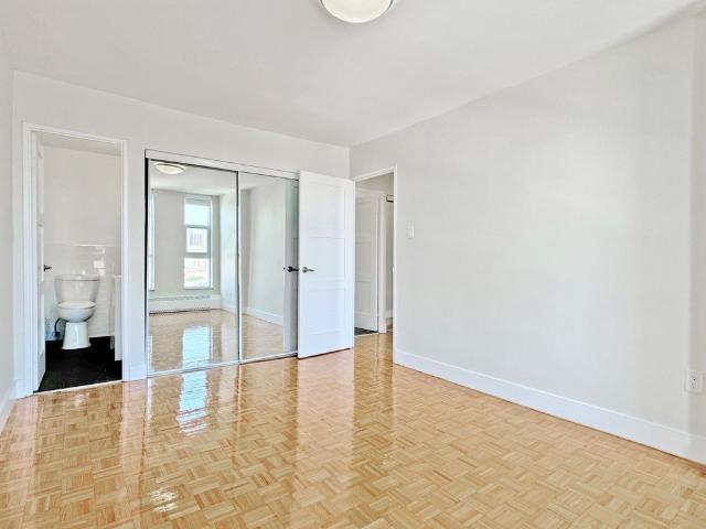 For Lease 666 Spadina Avenue Unit# 810, Toronto, Ontario