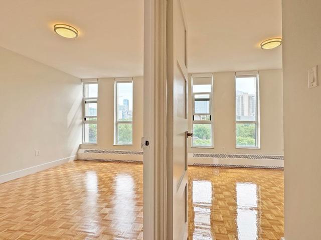 For Lease 666 Spadina Avenue Unit# 903, Toronto, Ontario