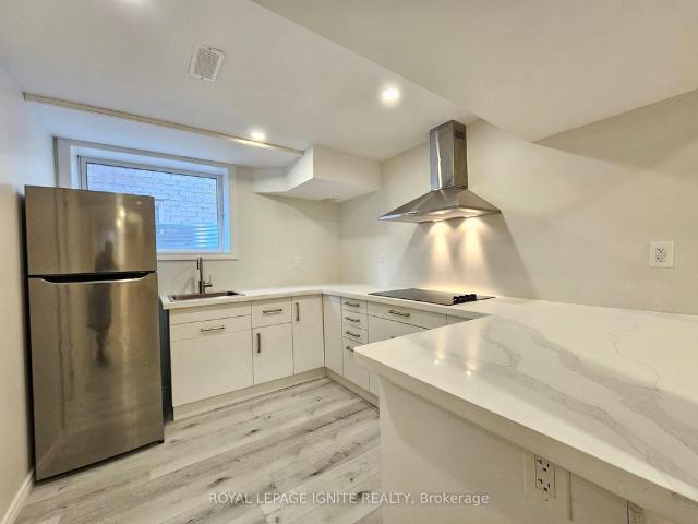For Lease 669 Sweetwater Crescent Unit# Bsmt, Newmarket, Ontario
