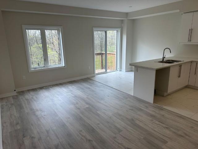 For Lease 660 Colborne Street Unit# 21, Brantford, Ontario