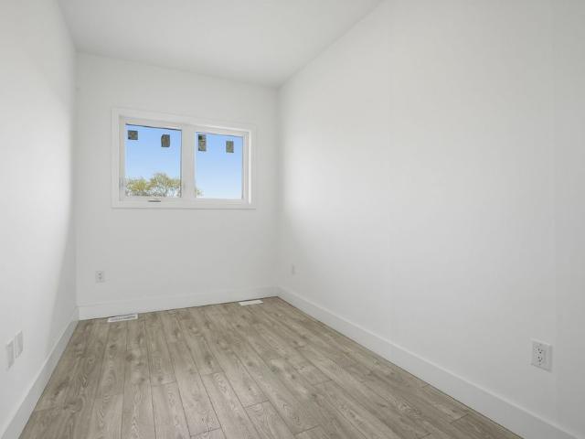 For Lease 6638 Mcleod Road Unit# 317, Niagara Falls, Ontario