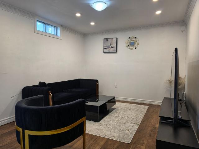 For Lease 66 Overlord Crescent Unit# Lower, Toronto, Ontario