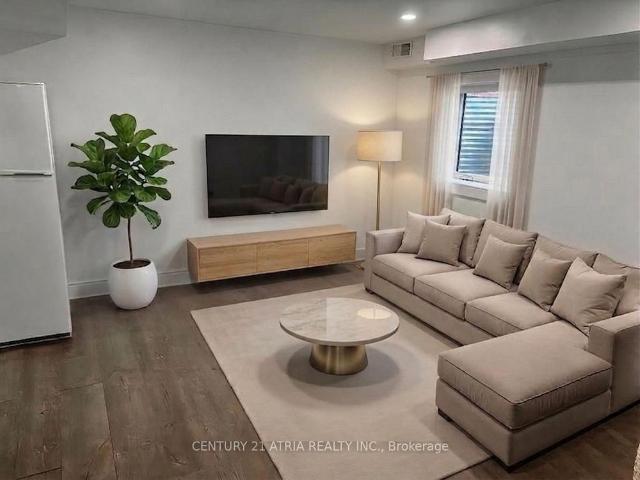 For Lease 678 Tretheway Drive Unit# 2, Toronto, Ontario