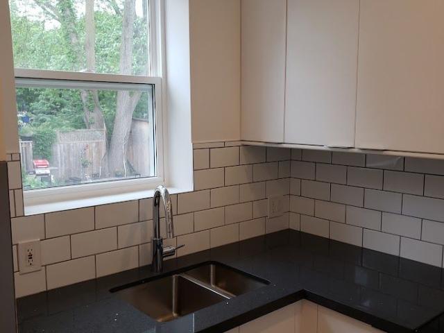 For Lease 673 Woodbine Avenue Unit# 2, Toronto, Ontario