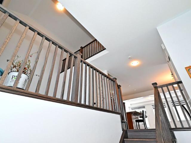 For Lease 689 Mika Street, Innisfil, Ontario